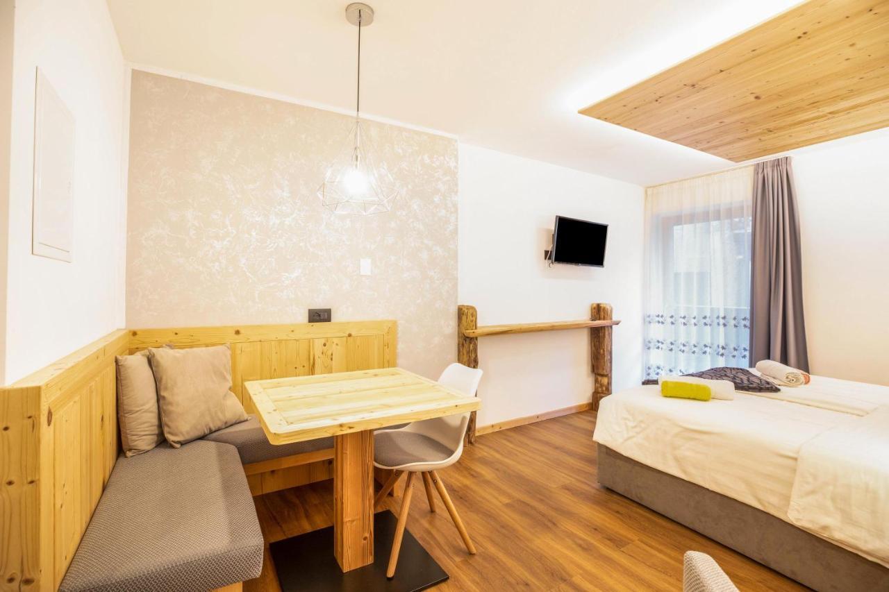 Chalet Osmar Suite 2 Campitello di Fassa Ngoại thất bức ảnh